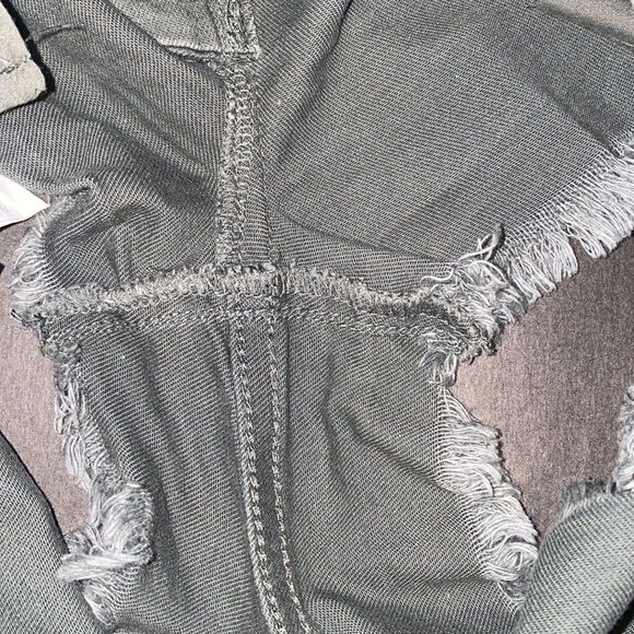 Forever 21 Size 27 Washout Jade High Waist Button Up Denim Jean Shorts - Picture 10 of 13